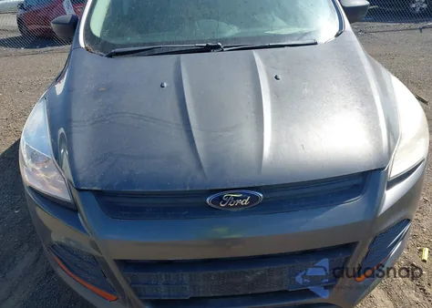 2013 Ford Escape S z USA, uszkodzony, nr VIN 1FMCU0F71DUB09745